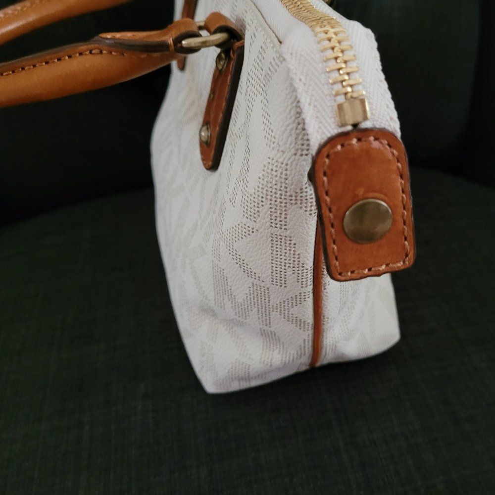 Michael Kors.  Handbag/Tote. Cream/Gold. Small. - Picture 11 of 11